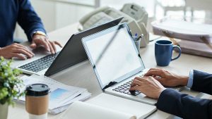 Nên chọn laptop có trọng lượng gọn nhẹ