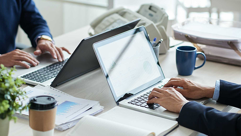 Nên chọn laptop có trọng lượng gọn nhẹ