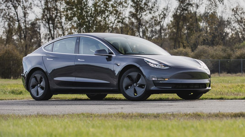 xe-dien-tesla-cua-nuoc-nao-xe-tesla-co-tot-khong-co-nen-5-800x450-1 Thiết kế bên ngoài của Tesla Model 3