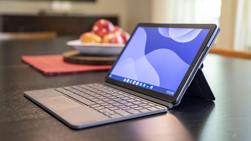 Chromebook cũng được thiết kế cắt giảm khá nhiều chi tiết