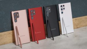 Concept Galaxy S22 Ultra đến từ Waqar Khan có cấu trúc camera sau hình chữ P và tích hợp khay cắm bút S Pen