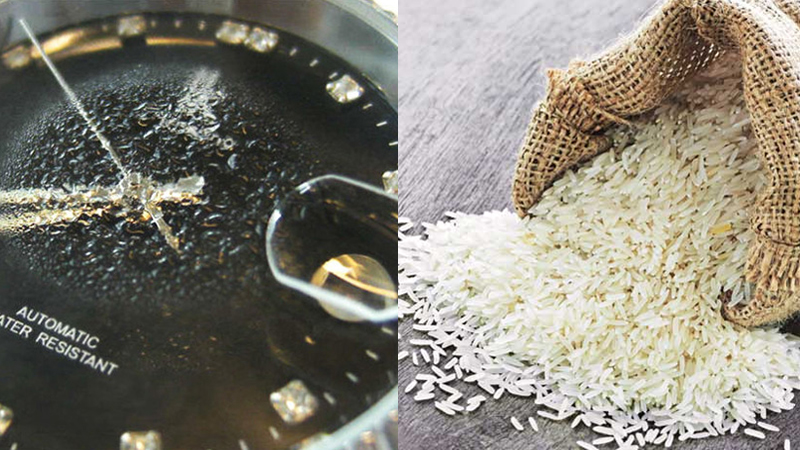 Gạo có thể hút nước trong đồng hồ