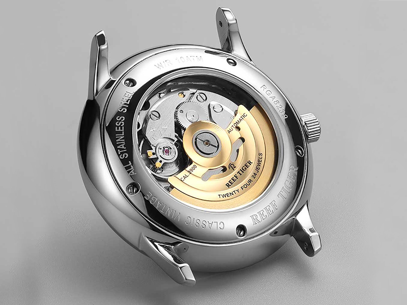 Đồng hồ Reef Tiger được trang bị bộ máy cơ từ Nhật và Thụy Sỹ