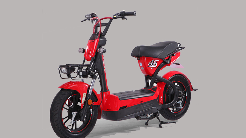 nen-mua-xe-may-dien-nao-top-8-chiec-xe-may-dien-dang-mua-8 Xe máy điện Giant sở hữu ngoại hình mạnh mẽ