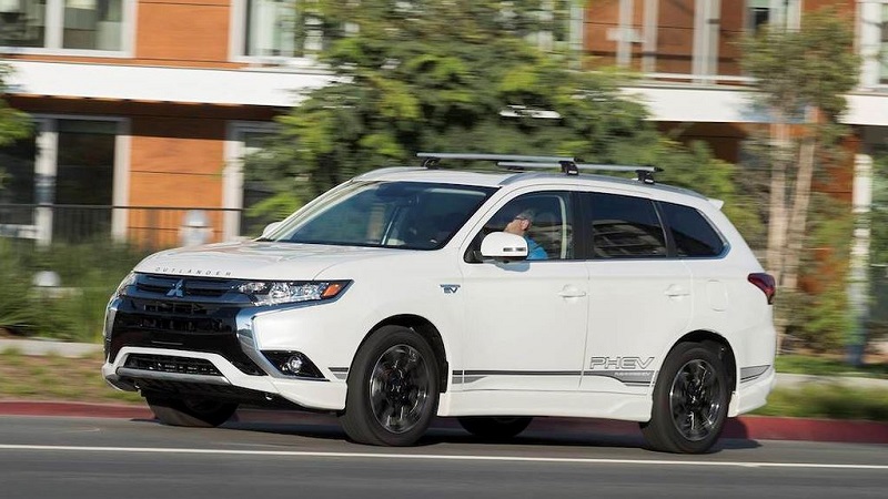 Động cơ điện kéo trên xe Plug-in Hybrid giúp tái tạo truyền động cho xe