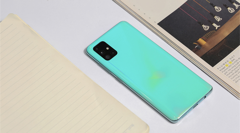Galaxy A51 sở hữu cụm 4 camera, bao gồm camera macro chụp cận cảnh