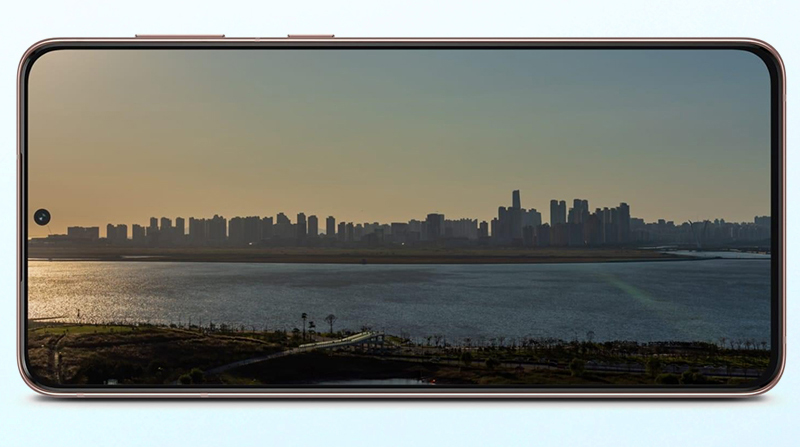 Smartphone này sở hữu màn hình kích thước 6.2 inch độ phân giải Full HD+