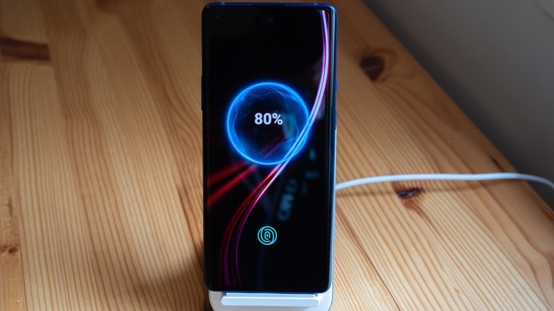 top-16-sieu-pham-dien-thoai-dang-mong-doi-ra-mat-trong-nam-14-800x450-1 OnePlus 9 pro hỗ trợ sạc không dây